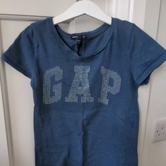 GAP t-shirt