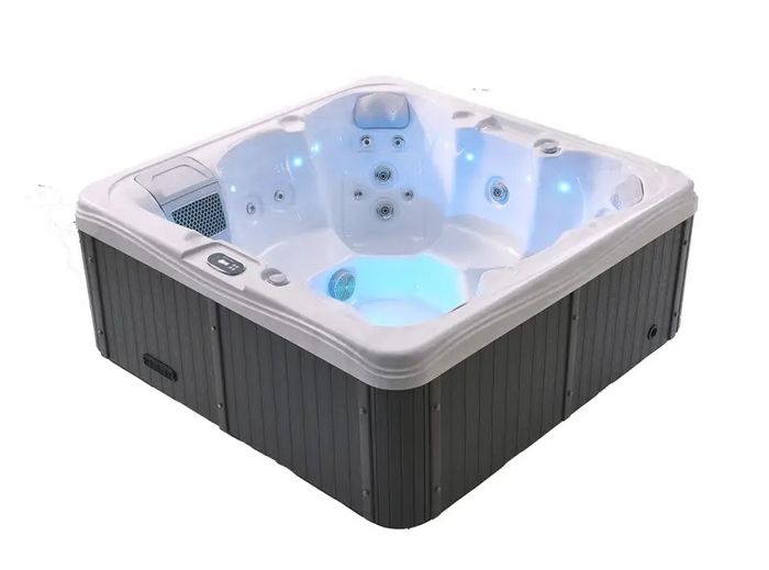 New Vela Spa 6 Person Hot Tub With Free Delivery