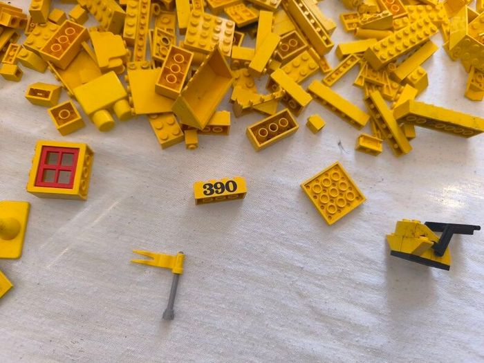 Vintage 80s Lego Bundle