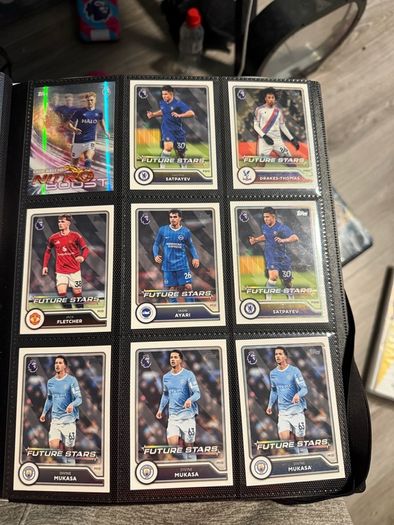 football cards + binders (offers Welcome )