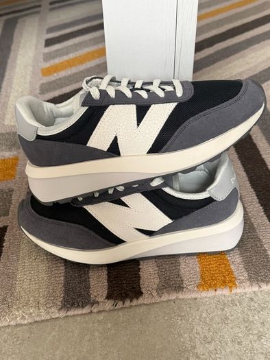 New Balance Unisex 370 trainers