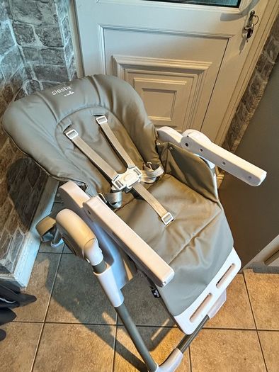 highchair