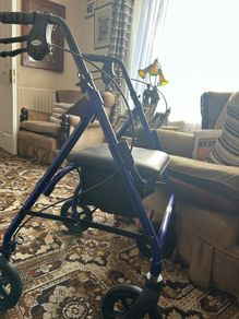 walking aid with seat