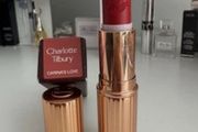 Charlotte Tilbury Carina's Love lipstick (hot lips)