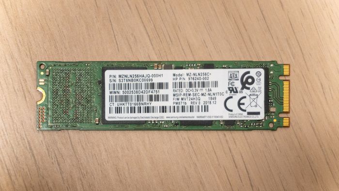 Samsung Pm871b M.2 Sata Ssd 256gb M2