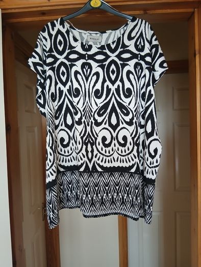 Women's blouse size 14/16