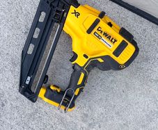 DeWalt DCN692 18V XR Brushless Framing Nailer