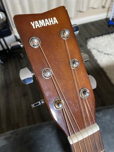 Guitar Yamaha F310