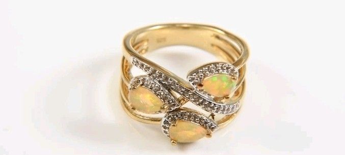 Amazing teardrop Opal ring gold plated on sterling silver