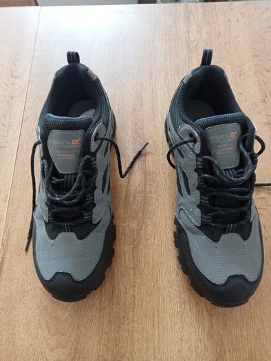 Men's trainers