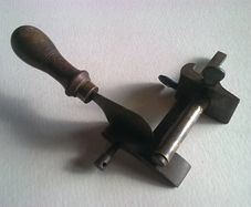 Old saddle makers plough gauge