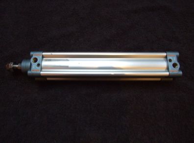 Pneumatic cylinder (with bracket kit)