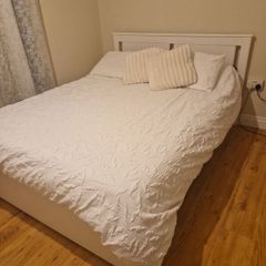 King size bed