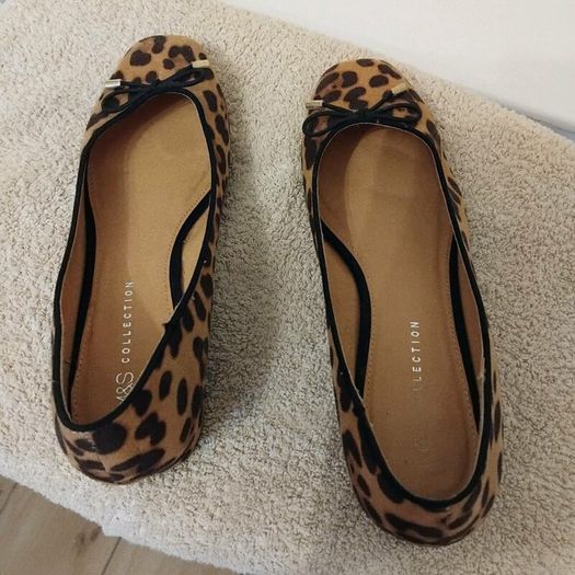 Ladies shoes