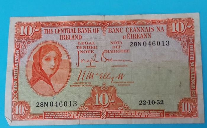 Irish 1952 Lavery ten shilling banknote in Fine  condition