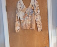 Faust  Flower Jumper.    S. M - 12.  New - No Tag.