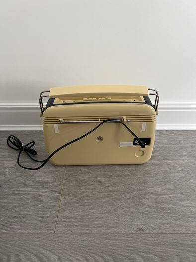 Bush retro style radio