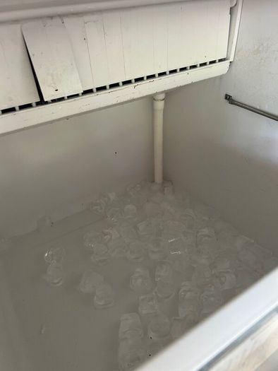 Commercial Ice machine pub / restaurant equipment