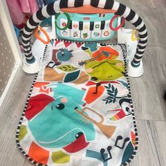 Kick and play baby activity mat