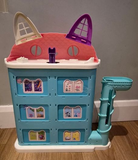 Gabby doll house
