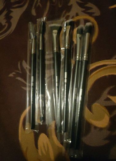 makeup brush set