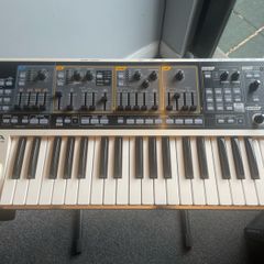 Roland Gaia sh-01 synthesizer