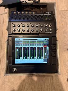 Mackie DL1608 & iPad 6th Gen 128gb + Case