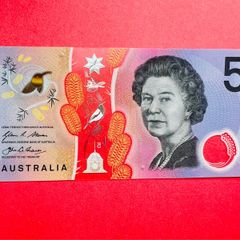 Australia  5. Dollars  2016 . Pick. 62a. Polymer Plast. Uncirculated