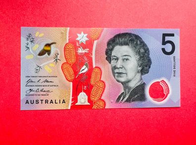 Australia  5. Dollars  2016 . Pick. 62a. Polymer Plast. Uncirculated