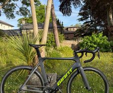Giant Propel Advanced 2 Full Carbon Aero Road Bike Size ML