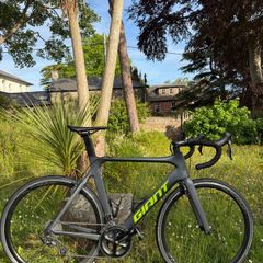 Giant Propel Advanced 2 Full Carbon Aero Road Bike Size ML