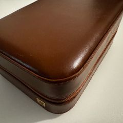 Leather travel watch case