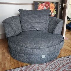 swivel chair