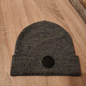 NEW H&M knitted hat, 8-14Y+