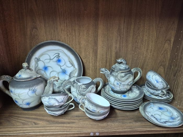 vase and tea set