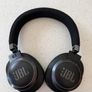 Noise Cancelling Headphones Image 5
