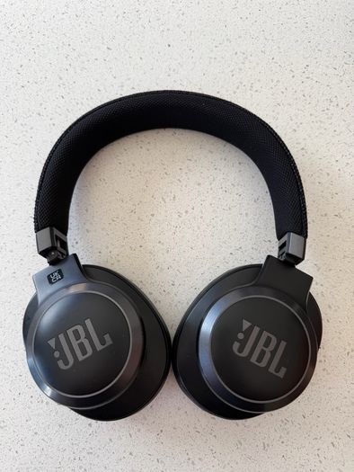 Noise Cancelling Headphones