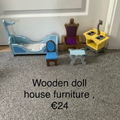 Wooden dollhouse furniture