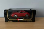Porsche 911 Carrera 1993 1/18 Burago Model Car