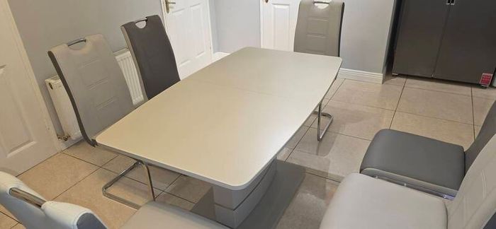 Modena Extending Dining Table  & 6 Chairs