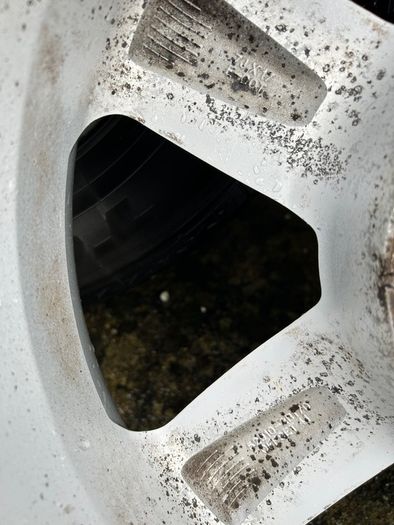 Genuine Hyundai Santa Fe alloy wheels