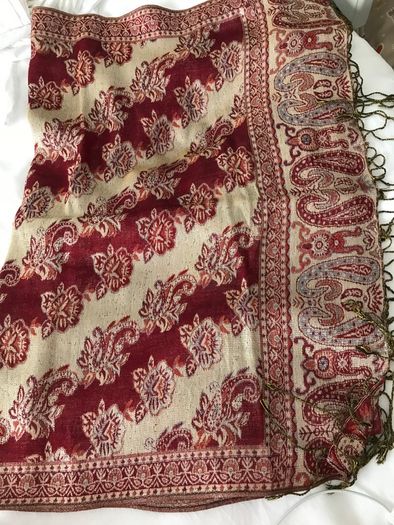 Pashmina - Decorative Red, gold and golden thread.