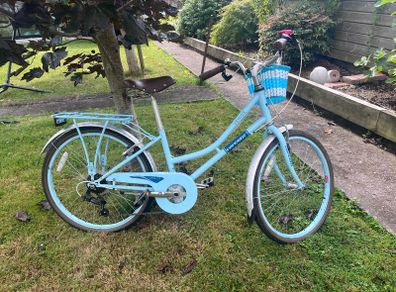 Girls bike