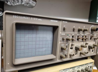 Siemens D1010 oscilloscope