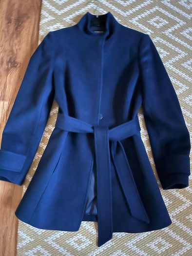 Jaeger belted wool coat . Size 8 -10. V.good condition