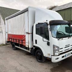 Isuzu 3.5 tone Curtin side