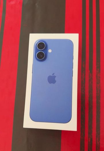 iPhone 16 Ultramarine locked to three network