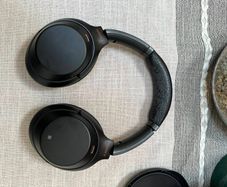 WH-1000XM3 Wireless Noise Cancelling Headphones