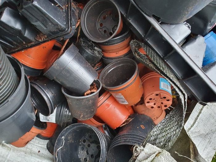 Free pots