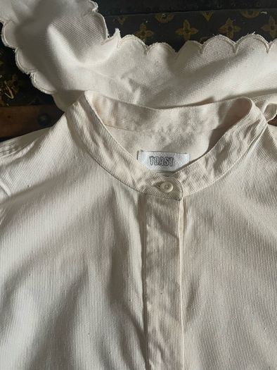 Toast blouse